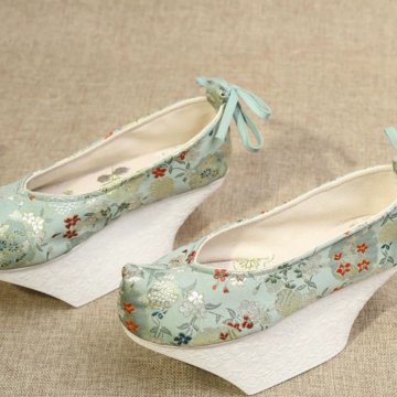 New Chinese Qing Dynasty shoes